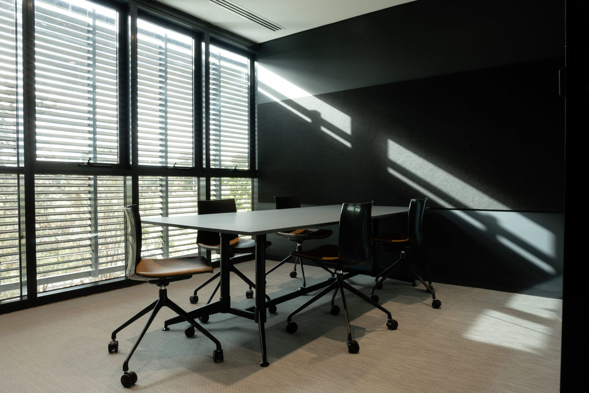 Arcade Meeting Table — image 19