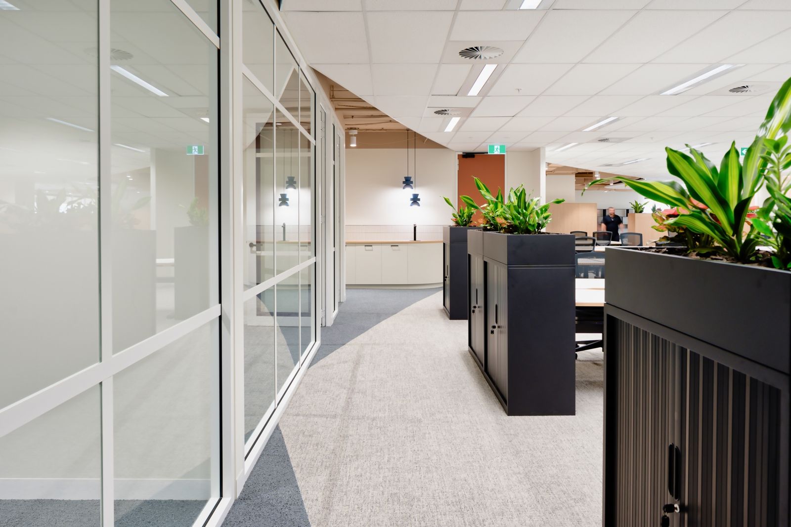 Ultimet Cupboards — image 15